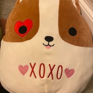 Valentine’s Day squishmallows